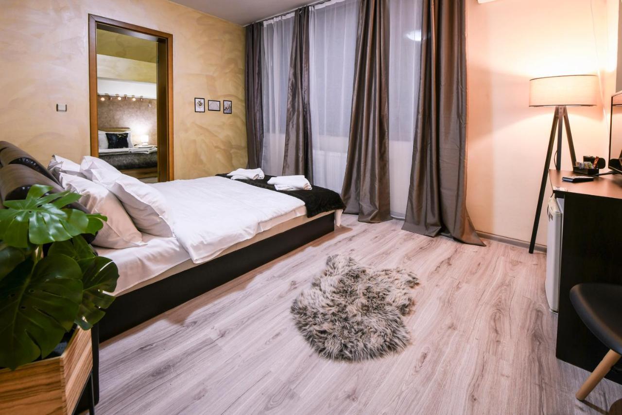 Family Hotel Ski Lift Hotel Бансько Екстер'єр фото