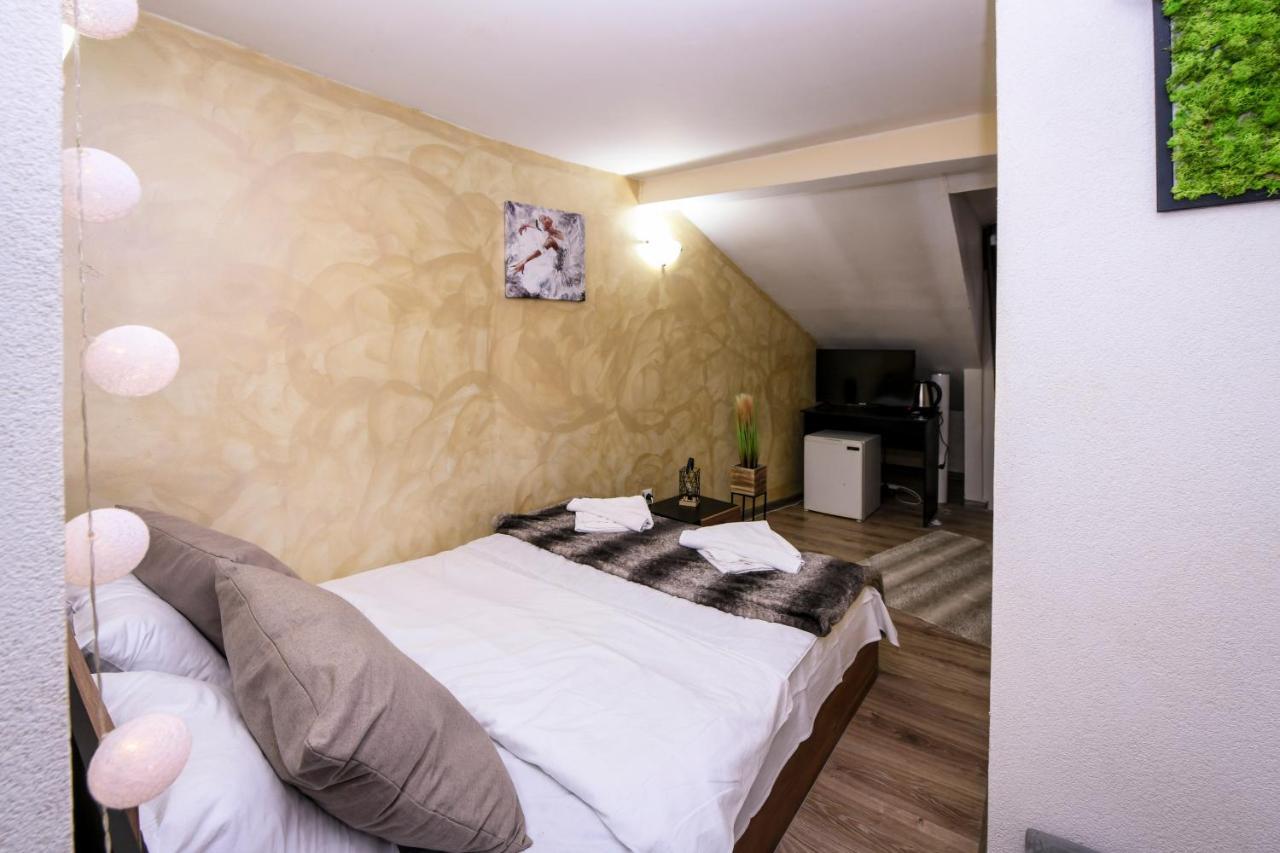 Family Hotel Ski Lift Hotel Бансько Екстер'єр фото